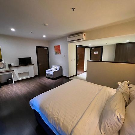 Wyndham Garden I-City Shah Alam Extérieur photo