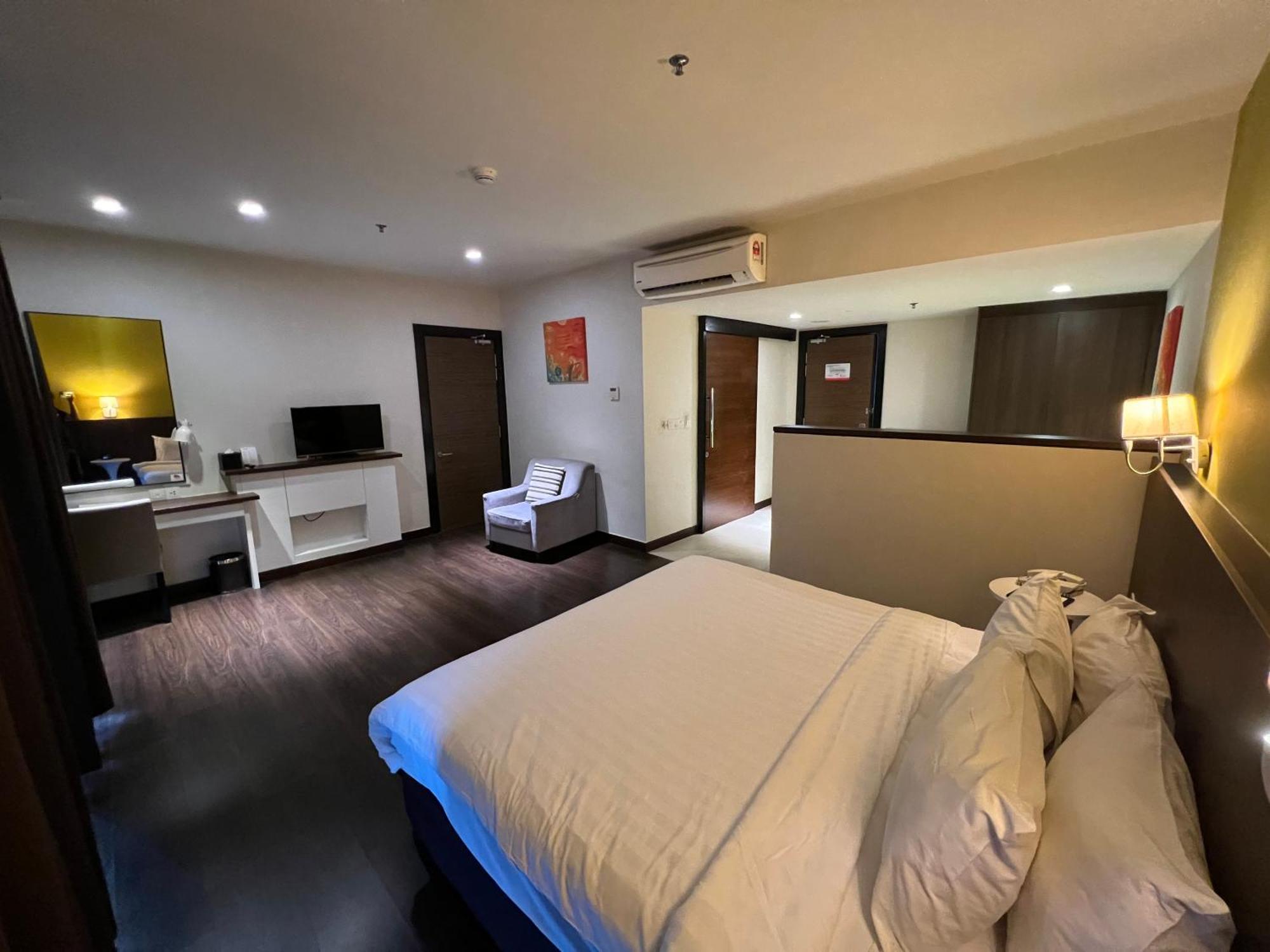 Wyndham Garden I-City Shah Alam Extérieur photo